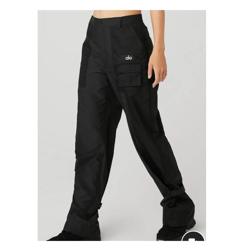 ALO Yoga Black Straight-Leg Cargo Pants